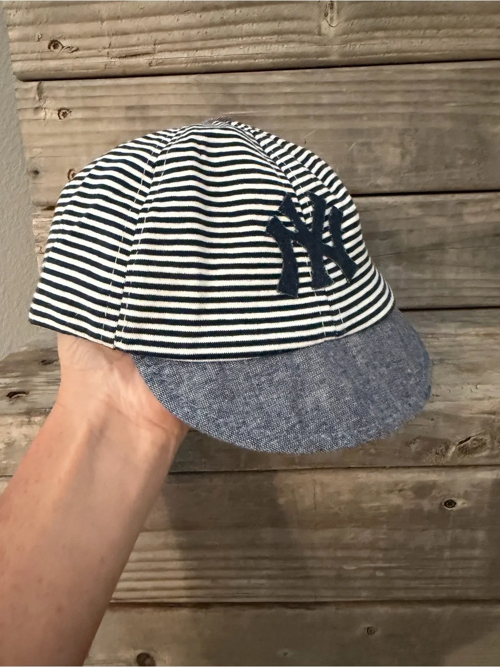 Kids Striped Yankees Baseball Cap - Navy & White